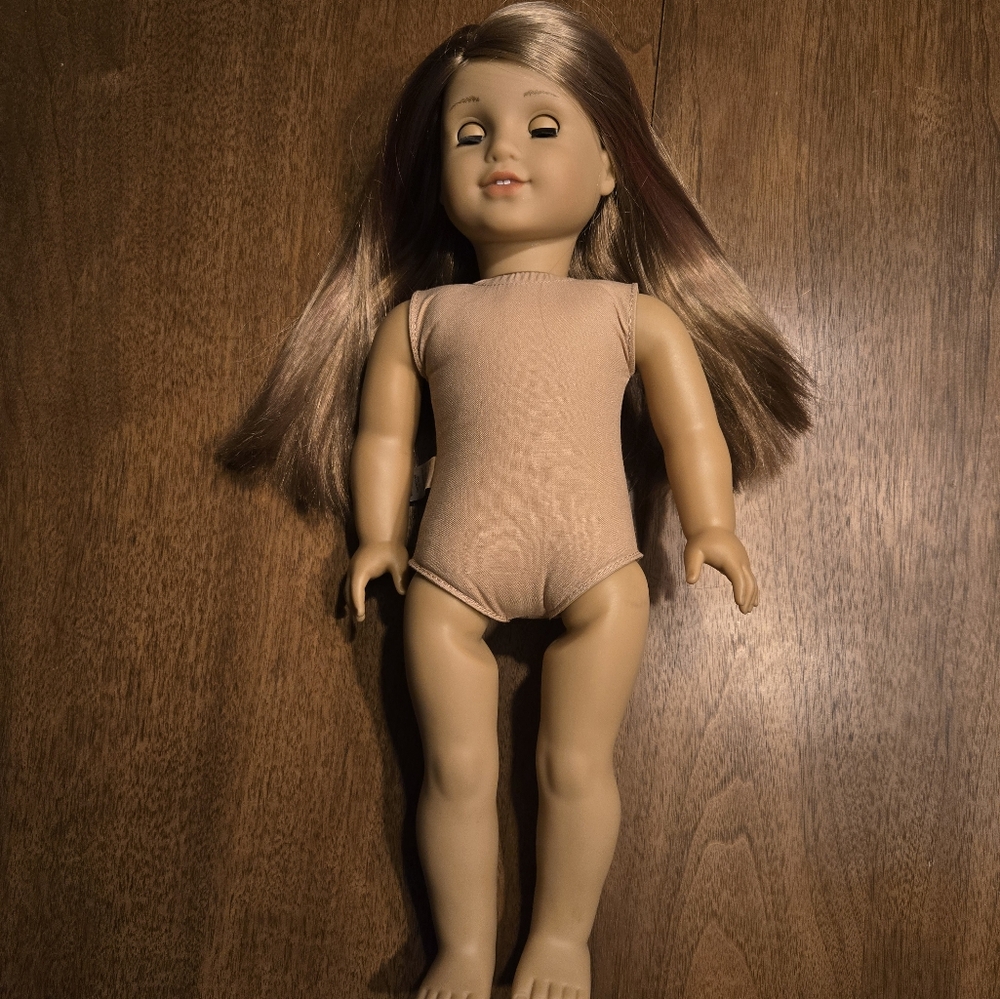 American Girl Doll, blonde, blue eyes - Picture 2 of 4
